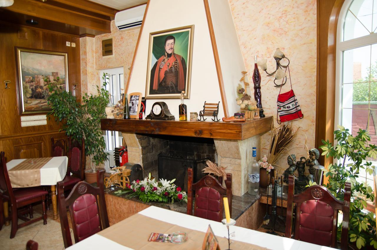 Hotel Drumski Raj Svilajnac エクステリア 写真