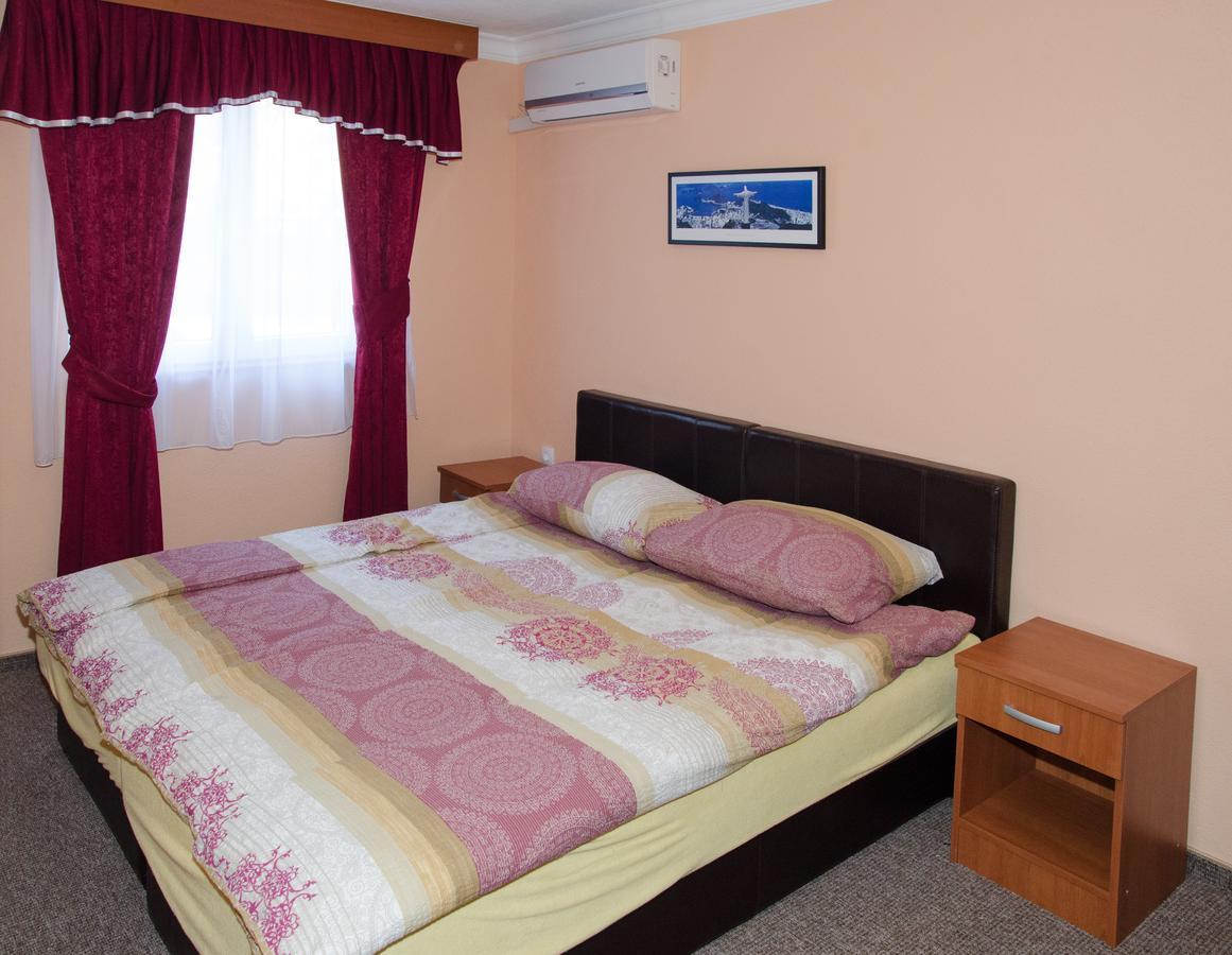 Hotel Drumski Raj Svilajnac エクステリア 写真