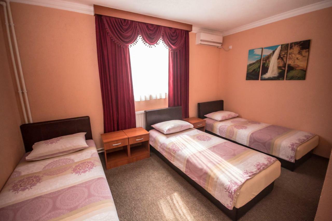 Hotel Drumski Raj Svilajnac エクステリア 写真