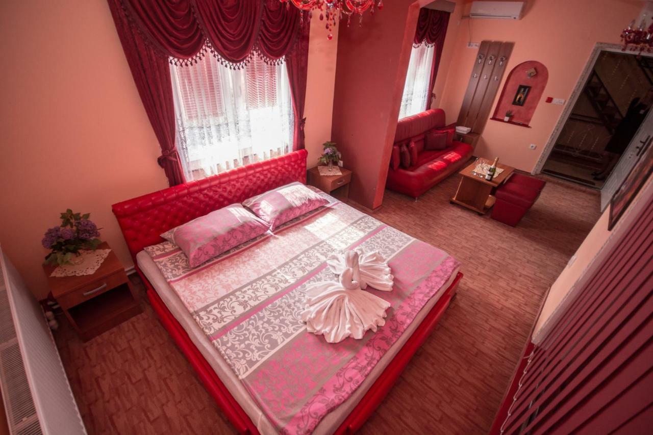 Hotel Drumski Raj Svilajnac エクステリア 写真