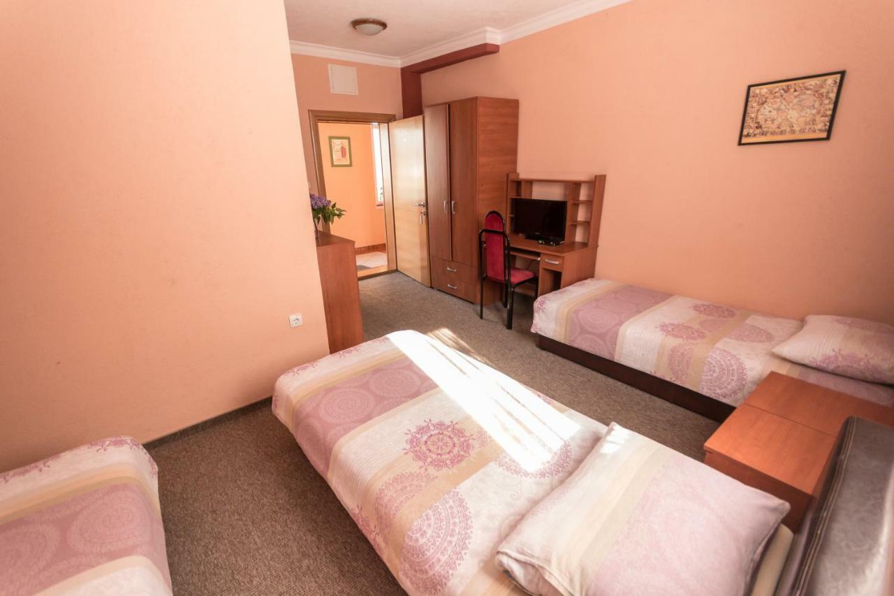 Hotel Drumski Raj Svilajnac エクステリア 写真