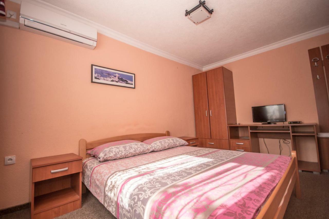 Hotel Drumski Raj Svilajnac エクステリア 写真